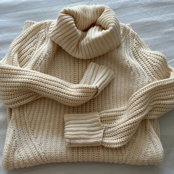 Max Studio knit turtleneck dress- size S - Picture 7 of 9